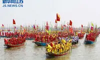 جشنواره سنتی قایقرانی در چین +عکس
