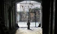 مناقشه برای جابجایی مجسمه هیتلر +عکس
