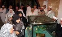 نمایش تار موی منتسب به پیامبر (ص) در لبنان