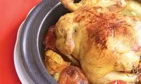 گردو و آلوچه در مرغ شکم پر گیلانی‌ها
