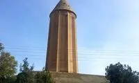 علف‌های هرز برج قابوس را تهدید می‌کند