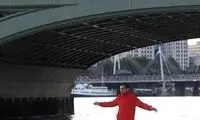 راه رفتن تردست بريتانيايي روي آب +عکس