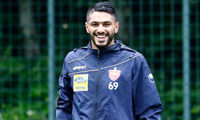 کدام تیم‌ها به دنبال مدافع پرسپولیس بودند؟
