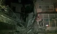 ساختمان ۳ طبقه در حال مرمت تخریب شد