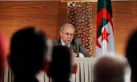 نخست‌وزیر الجزایر کناره‌گیری می‌کند