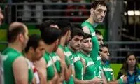 بازیکنان والیبال نشسته هم سرود ملی را نخواندند!