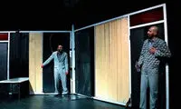 نمایش «باد شیشه‌ را می لرزاند» تمدید شد