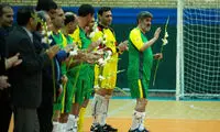 عکس: علی مطهری پا به توپ شد!
