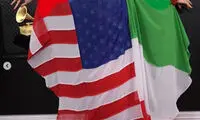 ماجرای عجیب دختری که با پرچم ایران در گِرمی بود