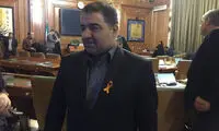 نصب یک نماد خاص بر سینه اعضای شورای شهر