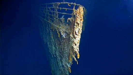 کشتی غرق‌شده تایتانیک در حال نابودی کامل