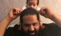 جدیدترین عکس رضا صادقی و دخترش