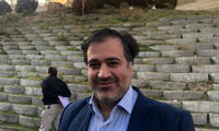 آزادی یکی از امضاکنندگان بیانیه معروف ۷۷ نفر