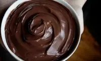 دنت شکلاتی خانگی با طعم کارخانه‌ای
