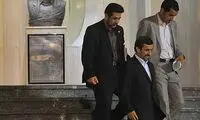 شب بارانی احمدی نژاد در پاستور/عکس