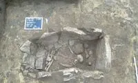 کشف مقبرۀ ۴۸۰۰سالۀ یک انسان و چهار حیوان!