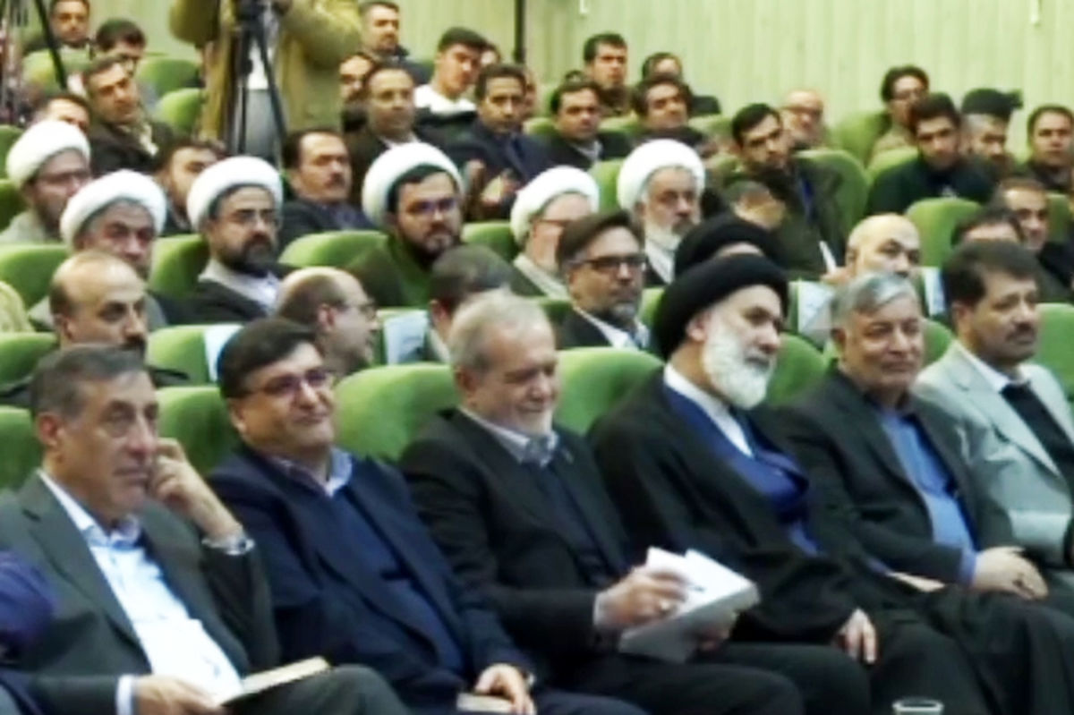 انتقاد تند از بودجه صداوسیما در حضور پزشکیان