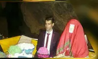 عقد زوج جوان در بزرگترین غار آبی جهان