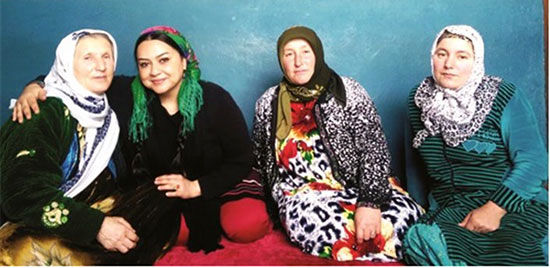 دور دنیا با زن جهانگرد ایرانی