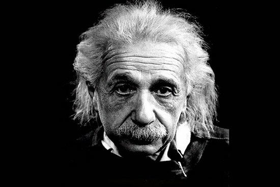 آلبرت اینشتین و 5 آزمایش فکری جالب