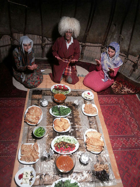 آیین‌و‌رسوم ترکمن‌ها در ماه رمضان؛ از پخت چافاتی تا بافت نمازلیق