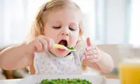 ۱۰ غذای ساده و سالم برای کودک شما