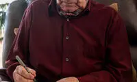 «عزت سینمای ایران» 93 ساله شد