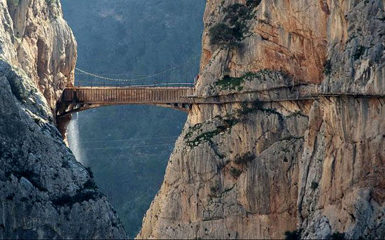 دیدنی‌ترین پل‌های پیاده‌رو جهان