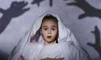 راهکارهایی برای کاهش ترس کودک از تاریکی