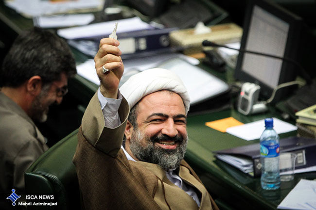 عکس: کلید روحانی به دست رسایی افتاد!