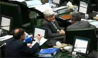 گپ عارف و محمود صادقی در صحن مجلس