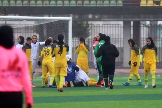 اتفاق ناگوار در لیگ برتر فوتبال زنان که به خیر گذشت