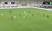 اشتباه عجیب و خنده‌دار ملی‌پوش استقلالی مقابل دروازه گوام