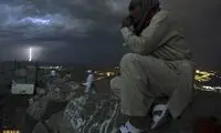 تصویر زیبایی از صاعقه در آسمان مکه