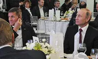 انتشار عکس ملاقات مایکل فلین با پوتین