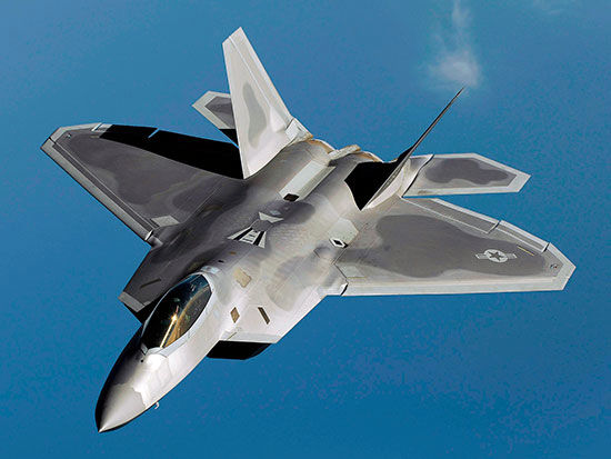فیلم: قدرت نمایی شگفت انگیز جنگنده F-35