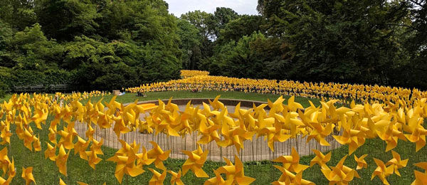 جذب گردشگر با نصب ۷ هزار فرفره زرد در پارک بروکلین