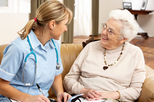خدمات پزشک در منزل برای سالمندان