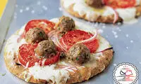 دستور تهیه پیتزای گوشت قلقلیِ تک نفره!