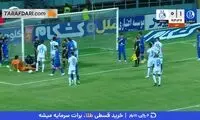  رد ضربه رامین رضاییان روی پیشانی بازیکن حریف