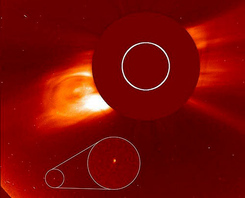 گذر یک ستاره دنباله‌دار از نزدیکی خورشید