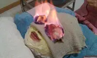 روشی عجیب برای زیباتر شدن پوست +عكس
