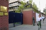 سفارت انگلیس در تهران بازگشایی شد