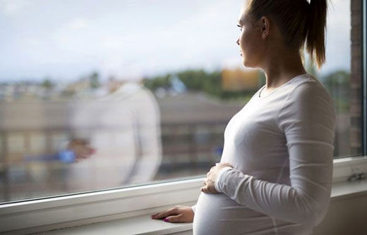 مشکلات شایع پوست و موی زنان در بارداری چیست؟