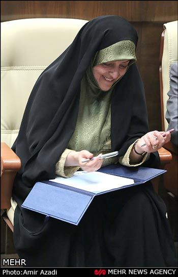 دست به قلم‌ترین عضو دولت روحانی کیست؟