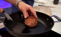 برگر با گوشت آزمایشگاهی به بازار می‌آید