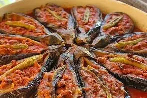 بادمجان را به این روش مجلسی برای مهمان‌ها سرو کنید