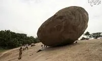 سنگی که از قوانین قیزیک پیروی نمی کند