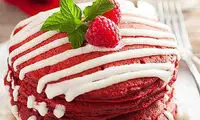پنکیک ردولوت؛ دسر لحظه‌های عاشقانه