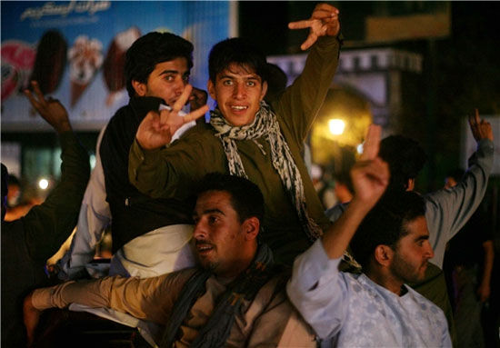 عکس: شادمانی افغان ها از قهرمانی فوتبال